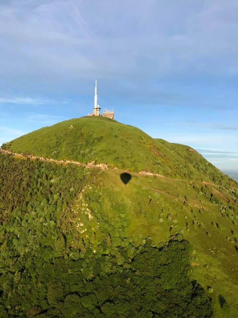 Montgolfiere Volcans Montgolfiere A Puy De Dome Puy De Dome