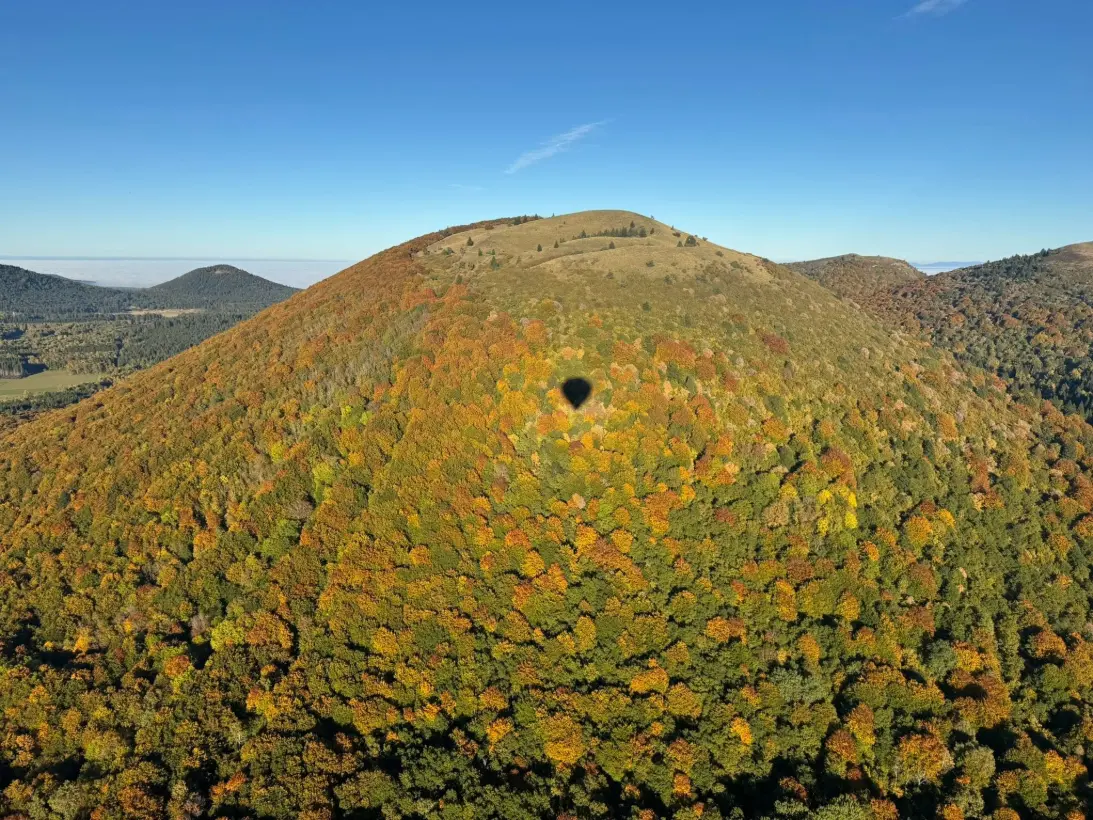 Montgolfiere Volcans Montgolfiere A Puy De Dome Vol Montgolfiere Souvenir109