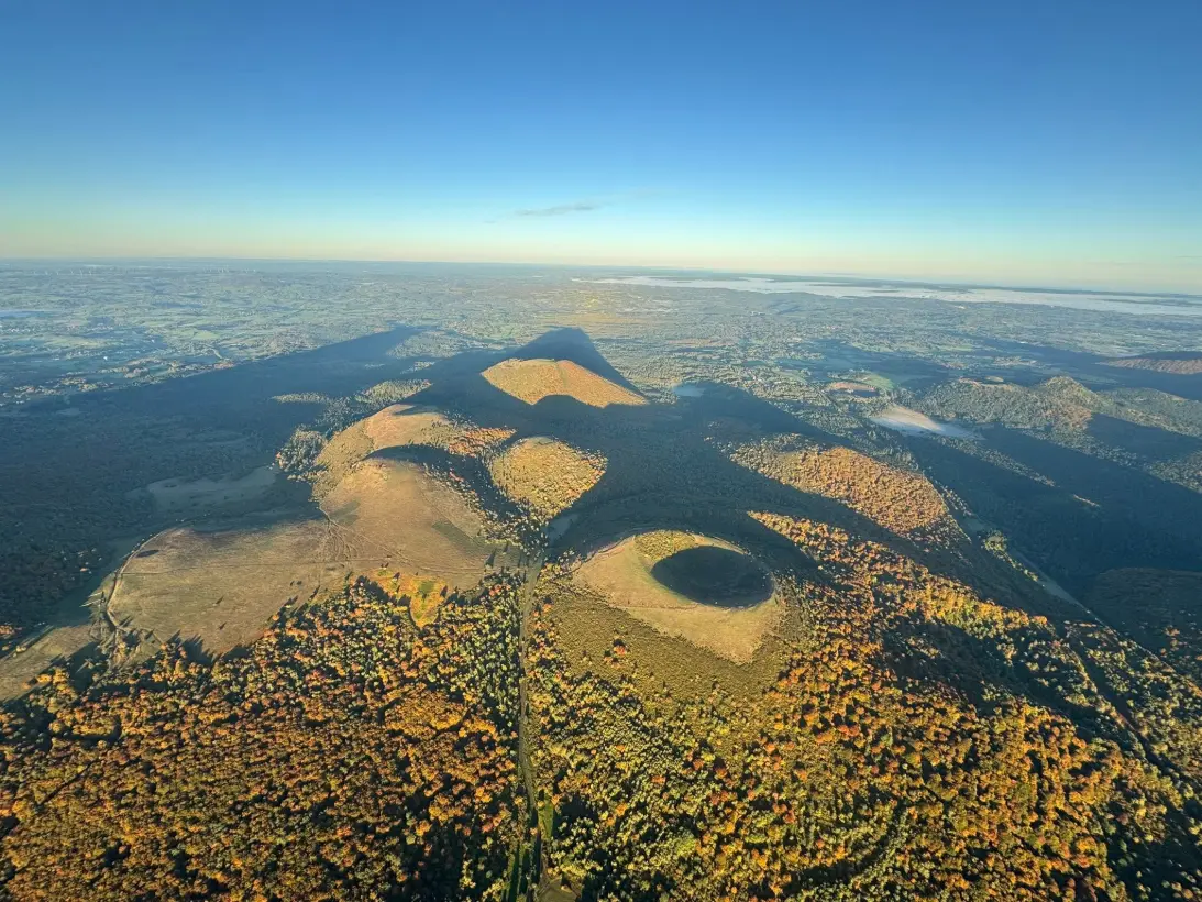 Montgolfiere Volcans Montgolfiere A Puy De Dome Vol Montgolfiere Souvenir111