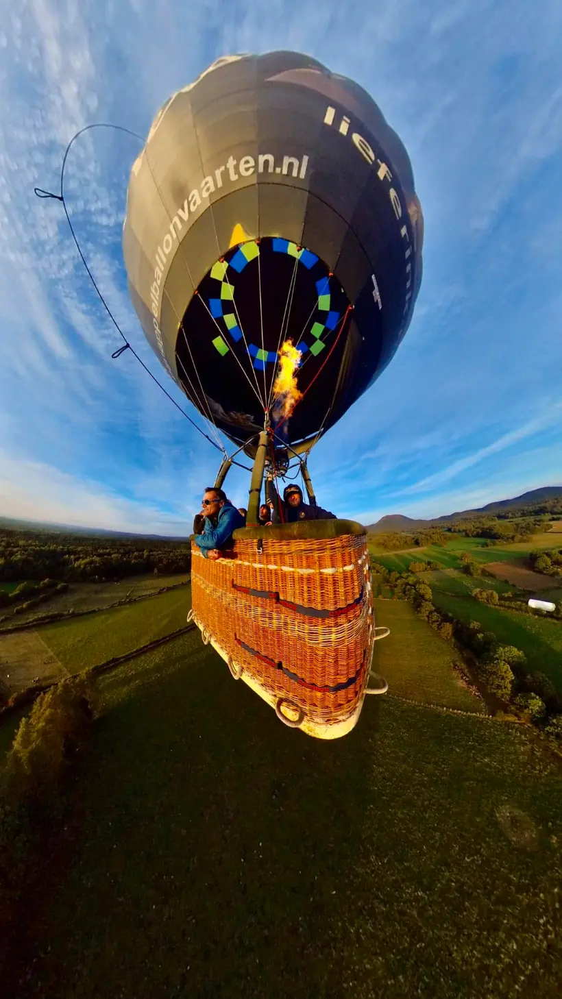 Montgolfiere Volcans Montgolfiere A Puy De Dome Vol Montgolfiere Souvenir12