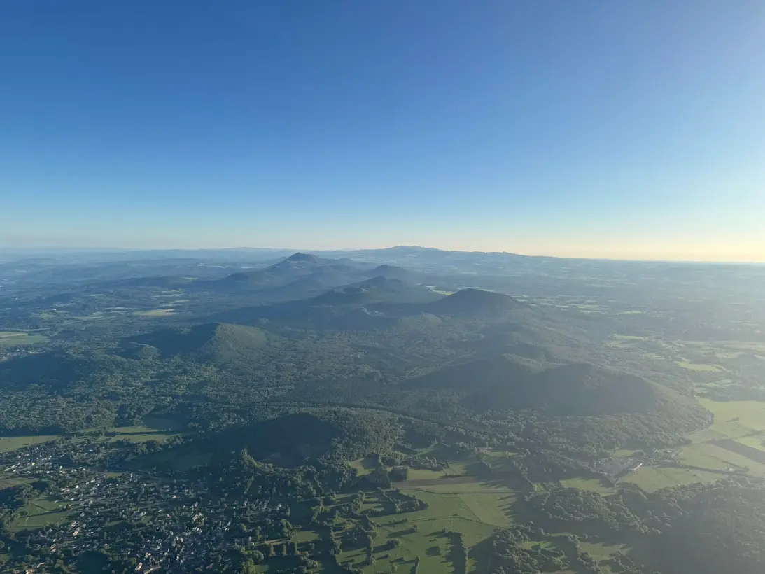 Montgolfiere Volcans Montgolfiere A Puy De Dome Vol Montgolfiere Souvenir132