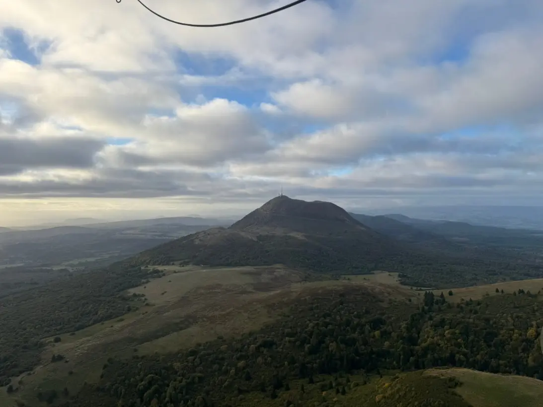 Montgolfiere Volcans Montgolfiere A Puy De Dome Vol Montgolfiere Souvenir135