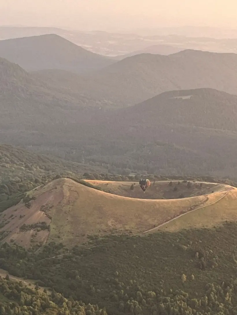 Montgolfiere Volcans Montgolfiere A Puy De Dome Vol Montgolfiere Souvenir138