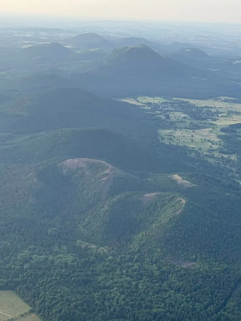 Montgolfiere Volcans Montgolfiere A Puy De Dome Vol Montgolfiere Souvenir175