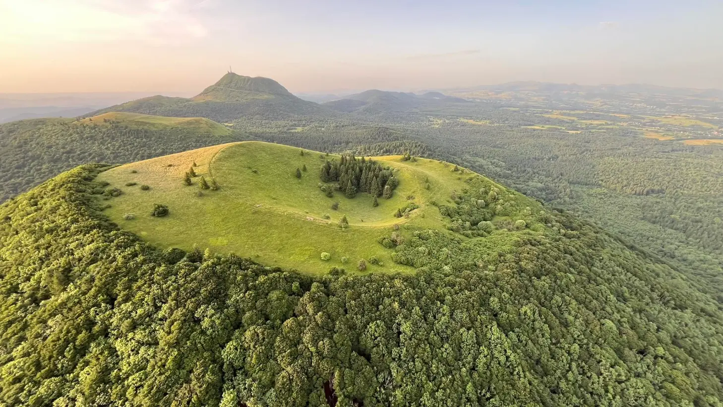 Montgolfiere Volcans Montgolfiere A Puy De Dome Vol Montgolfiere Souvenir179