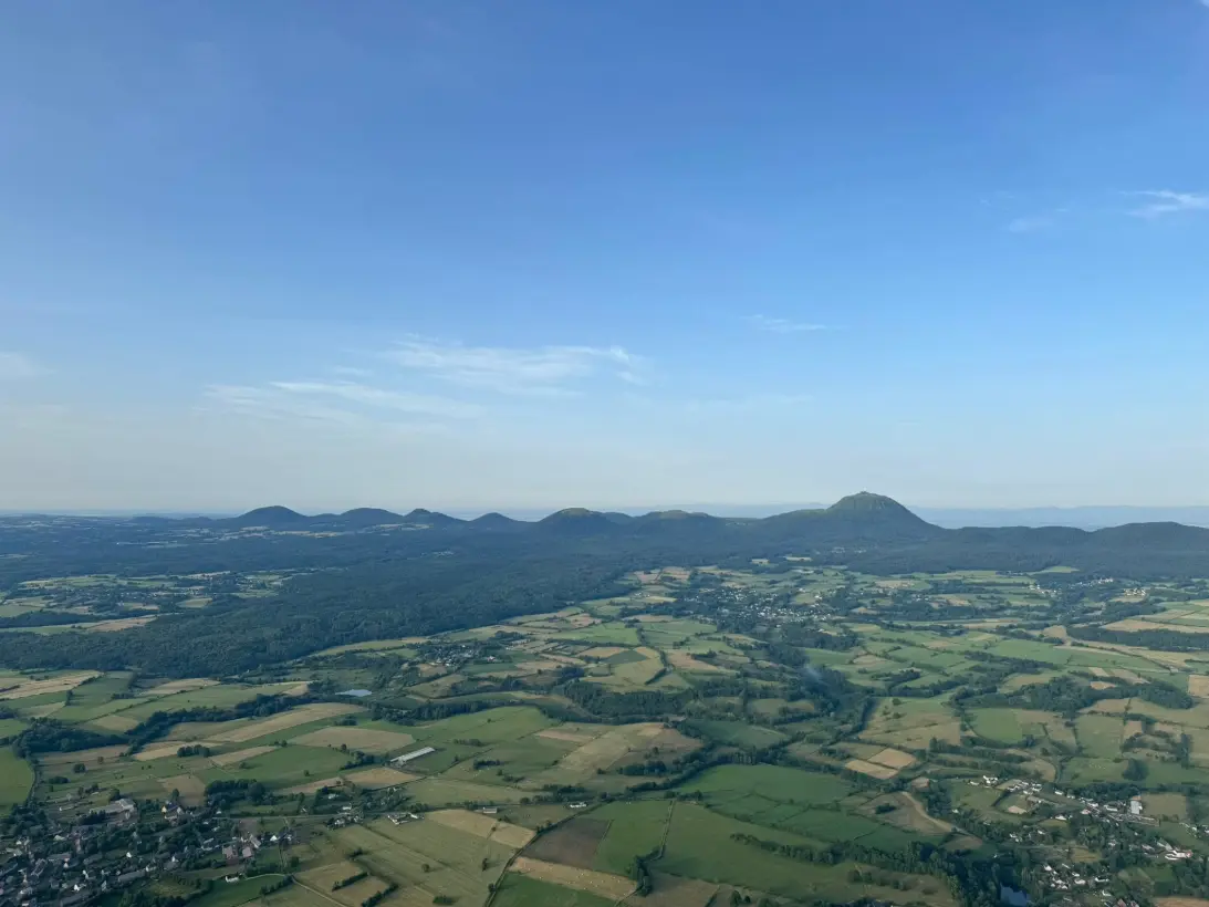 Montgolfiere Volcans Montgolfiere A Puy De Dome Vol Montgolfiere Souvenir187