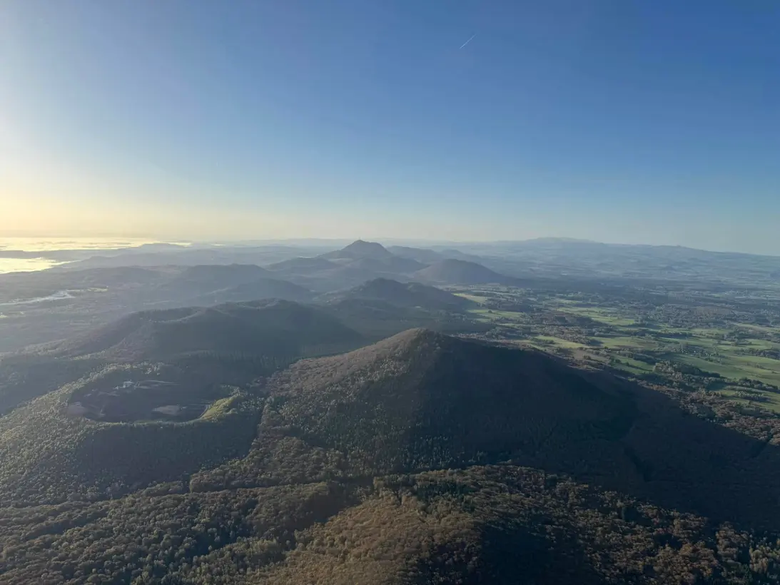 Montgolfiere Volcans Montgolfiere A Puy De Dome Vol Montgolfiere Souvenir210