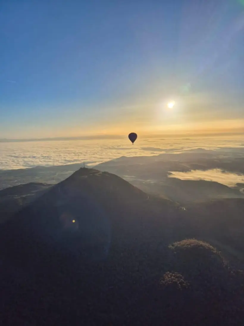 Montgolfiere Volcans Montgolfiere A Puy De Dome Vol Montgolfiere Souvenir220