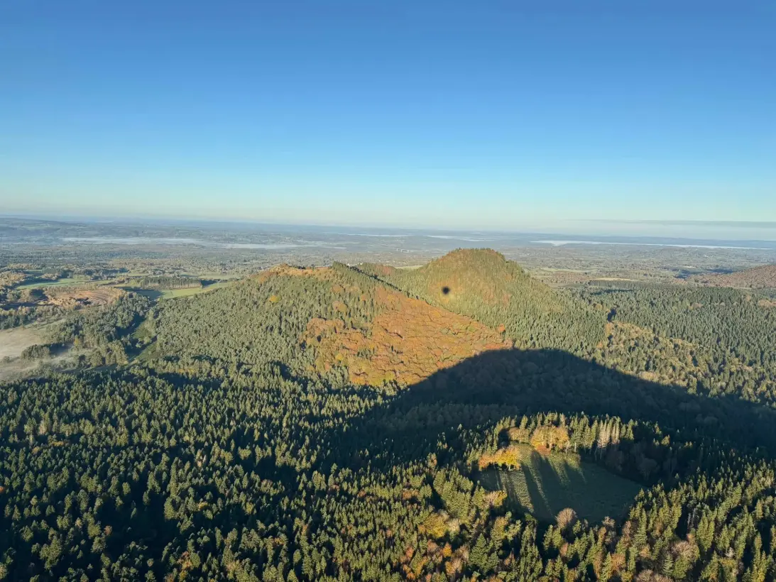 Montgolfiere Volcans Montgolfiere A Puy De Dome Vol Montgolfiere Souvenir236