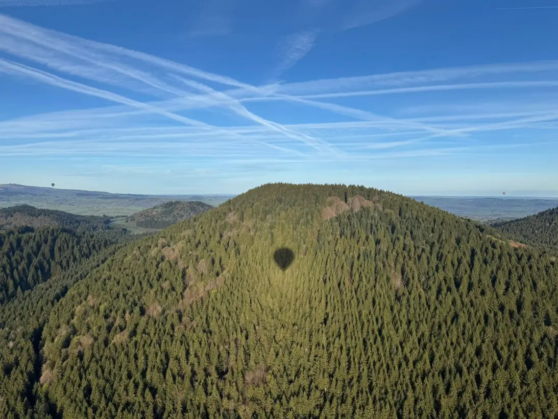 Montgolfiere Volcans Montgolfiere A Puy De Dome Vol Montgolfiere Souvenir53