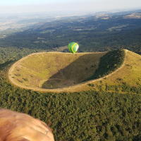 Montgolfiere Volcans Montgolfiere A Puy De Dome Visite Puy De Pariou